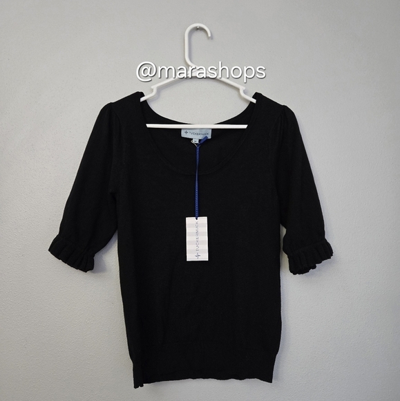 Tuckernuck Perrin Black Short Sleeve Scoop Neck Ruffle Sweater - Picture 2 of 6